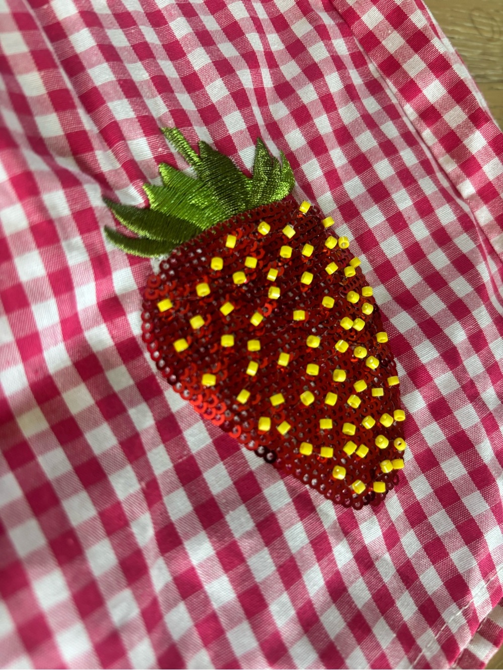 Queen Of Sparkles Gingham Beaded Strawberry Shorts Red White XXL NWT Sequin - Picture 6 of 10